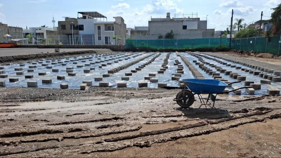Plataforma y cimbra al arranque de la obra